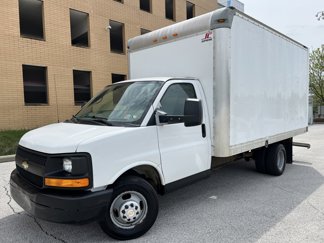 Used 2014 Chevrolet Express 3500 Extended image 1