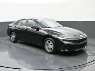 Certified 2024 Hyundai Elantra SE image 1