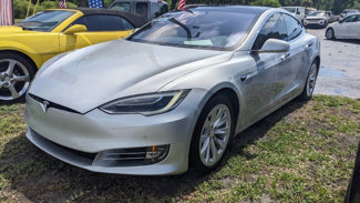 Used 2017 Tesla Model S 100D image 1