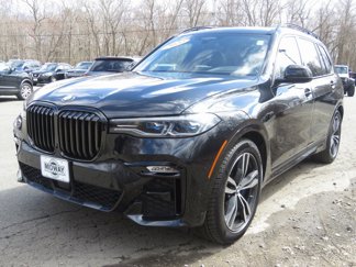 Used 2022 BMW X7 M50i image 1