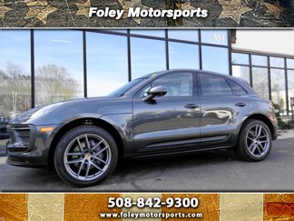 Used 2023 Porsche Macan w/ Smoking Package image 1