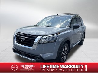 New 2025 Nissan Pathfinder Platinum image 1