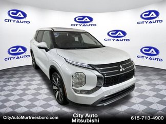 New 2025 Mitsubishi Outlander SE image 1