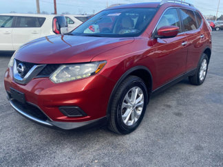 Used 2016 Nissan Rogue SV image 1