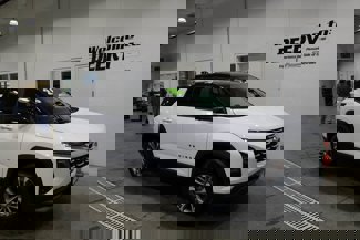 New 2026 Chevrolet Equinox LT w/ Convenience Package II image 1