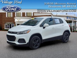 Used 2022 Chevrolet Trax LS w/ Tint and Cruise Package image 1