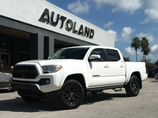Used 2022 Toyota Tacoma TRD Off-Road image 1