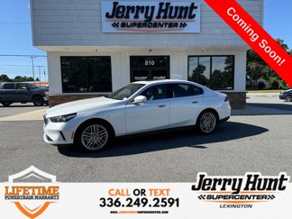Used 2025 BMW 530i w/ Premium Package image 1