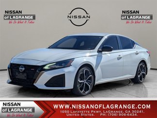 Used 2023 Nissan Altima 2.5 SR image 1