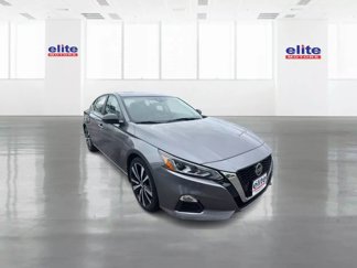 Used 2021 Nissan Altima 2.5 SR w/ SR Premium Package image 1