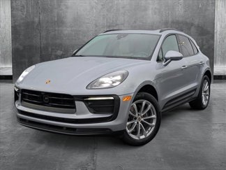 Used 2024 Porsche Macan image 1
