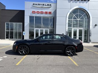 Used 2023 Chrysler 300 S image 1
