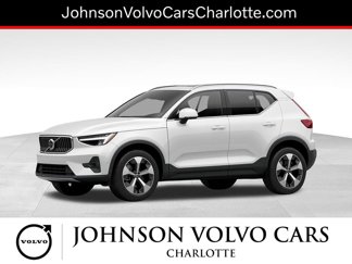 Certified 2025 Volvo XC40 B5 Plus image 1