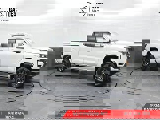 New 2025 Nissan Frontier SV image 1