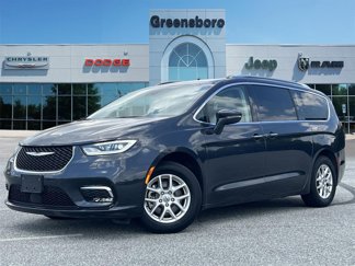 Used 2021 Chrysler Pacifica Touring-L image 1