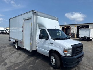 Used 2021 Ford E-350 and Econoline 350 Super Duty image 1