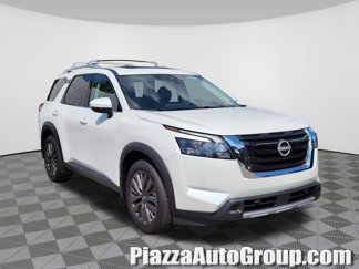New 2025 Nissan Pathfinder SL w/ SL Premium Package image 1