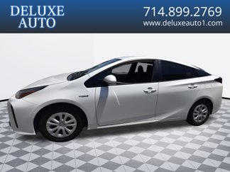 Used 2019 Toyota Prius LE image 1