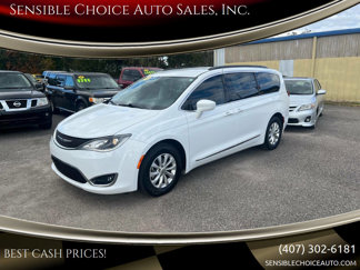 Used 2017 Chrysler Pacifica Touring-L image 1
