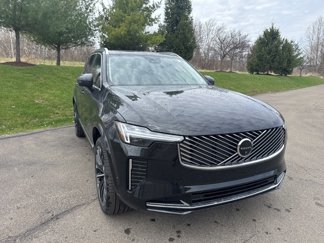 New 2025 Volvo XC90 B6 Plus w/ Protection Package Premier image 1