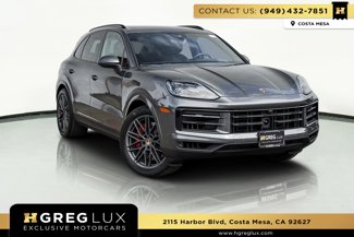 Used 2024 Porsche Cayenne S image 1