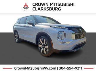 New 2025 Mitsubishi Outlander SE image 1