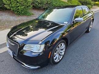 Used 2018 Chrysler 300 Limited image 1