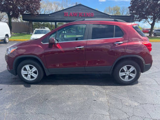 Used 2017 Chevrolet Trax LT w/ LT Convenience Package image 1