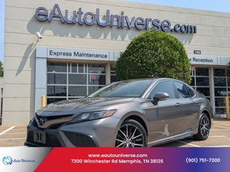Used 2024 Toyota Camry SE image 1