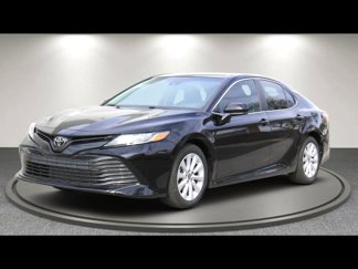 Used 2020 Toyota Camry LE image 1