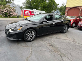 Used 2023 Nissan Altima 2.5 SV image 1