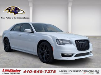 Used 2023 Chrysler 300 Touring L image 1
