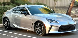 Used 2023 Toyota GR86 image 1