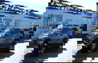 Used 2022 Toyota RAV4 XLE image 1