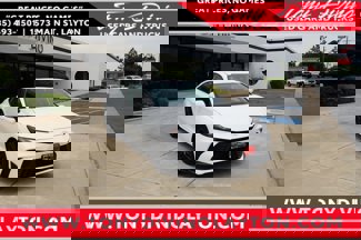 Used 2025 Toyota Camry SE image 1