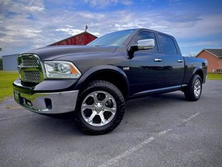 Used 2016 RAM 1500 Laramie w/ Convenience Group image 1