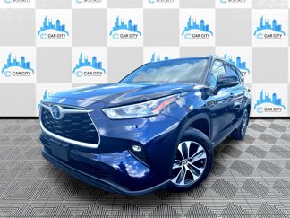 Used 2020 Toyota Highlander XLE image 1