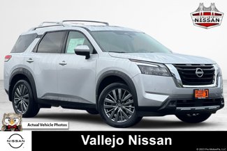 New 2025 Nissan Pathfinder SL w/ SL Premium Package image 1