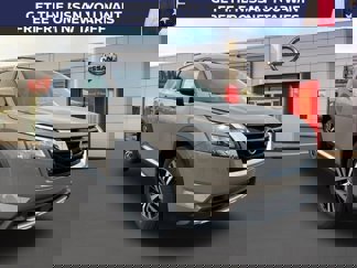 New 2025 Nissan Pathfinder Platinum image 1