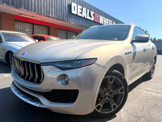 Used 2018 Maserati Levante GranLusso image 1