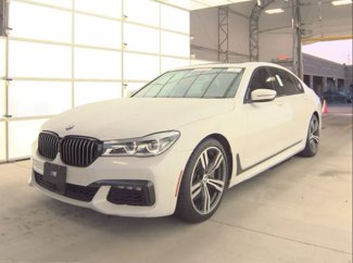 Used 2019 BMW 750i image 1