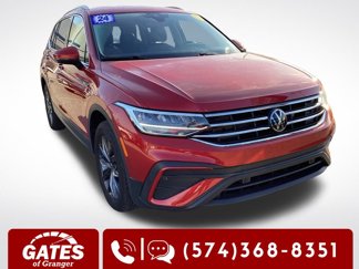 Used 2024 Volkswagen Tiguan SE image 1