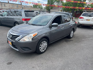 Used 2017 Nissan Versa SV image 1