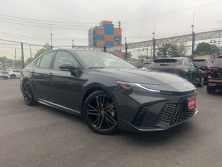 Used 2025 Toyota Camry XSE image 1