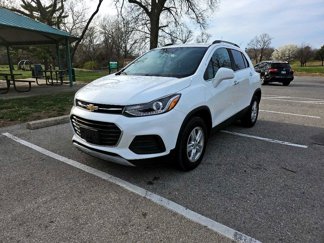 Used 2017 Chevrolet Trax LT w/ LT Convenience Package image 1