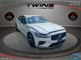 Used 2025 Volvo S60 B5 Core image 1