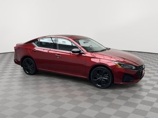 Used 2023 Nissan Altima 2.5 SR w/ SR Premium Package image 1