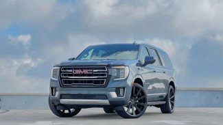 Used 2021 GMC Yukon XL SLT image 1
