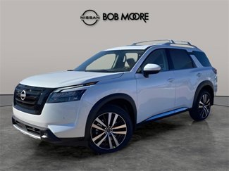 New 2025 Nissan Pathfinder Platinum image 1