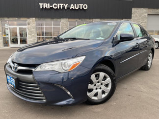 Used 2017 Toyota Camry LE image 1